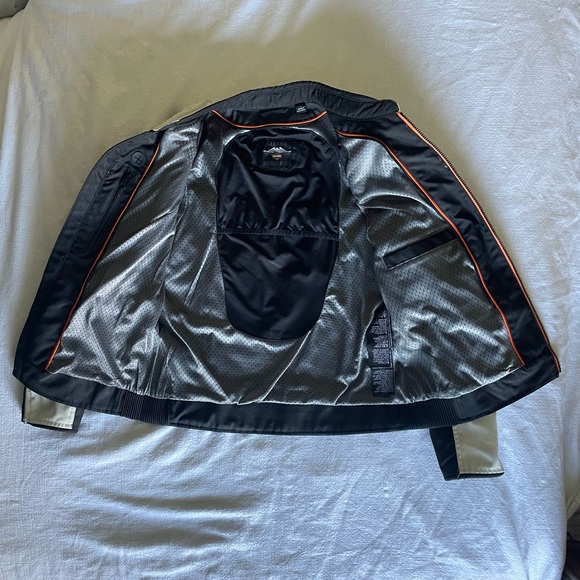 Harley-Davidson® Women's Fennimore Riding Colorblocked Jacket - Picture 5 of 7